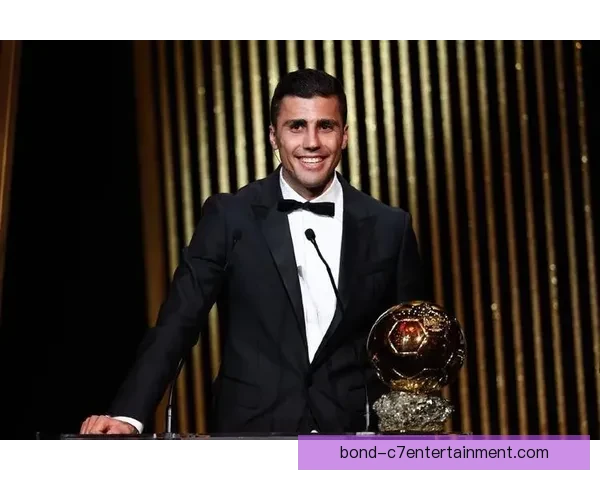 2025金球奖热门球员罗德里引领中场革新与球队新辉煌