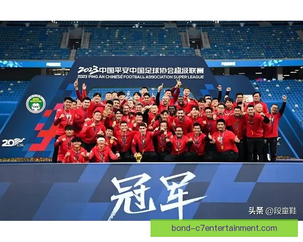 2026赛季中超上海海港开局四连胜强势领跑积分榜展现冠军相气